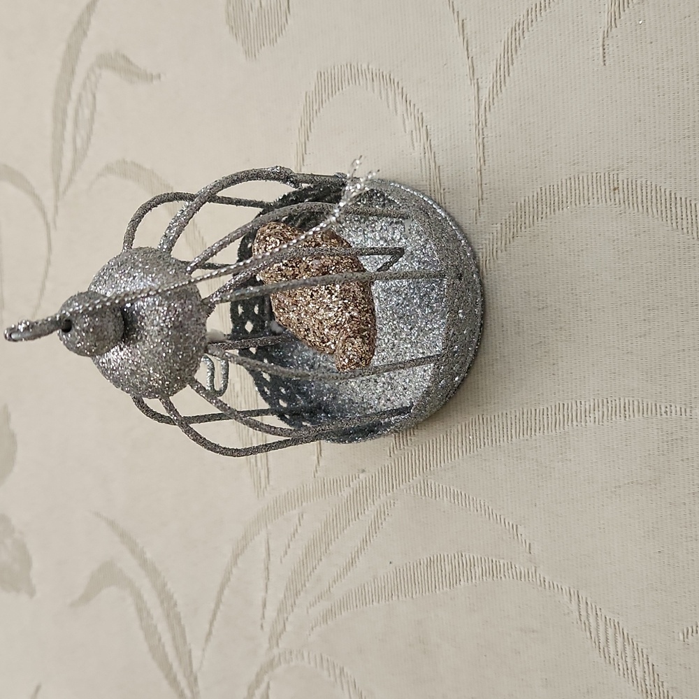 Holiday Christmas Ornament 
Birdcage with bird